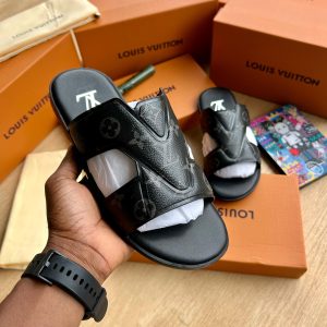Louis Vuitton high quality Pam slippers