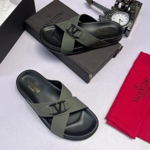 VALENTINO HIGH QUALITY SLIPPERS